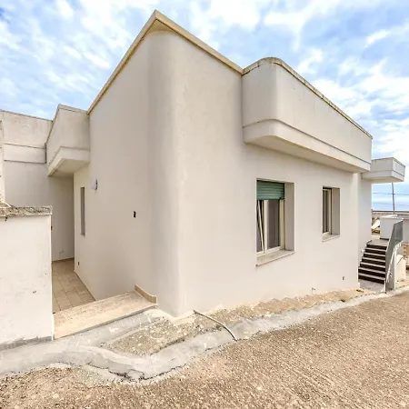 Le Carrube Vista Mare Ferienhaus *