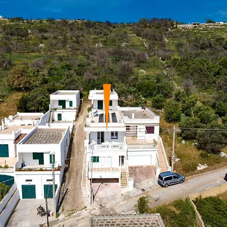 בית נופש Le Carrube Vista Mare אנדרנו